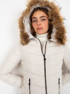 Дамско яке в бял цвят – модел NM-KR-P22-6627.18P