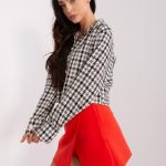 Дамско яке в черен и бял цвят – модел LK-KR-509432.27