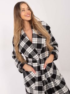 Дамско палто в черен и бял цвят – модел LK-PL-508300.96P