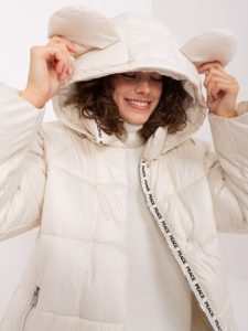 Дамско яке в светлобежов цвят – модел NM-KR-TR522.96P