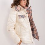 Дамско яке в светлобежов цвят – модел NM-KR-TR511.96P