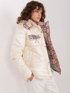 Дамско яке в светлобежов цвят – модел NM-KR-TR511.96P
